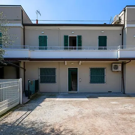 Summer - Casa A Due Passi Dal Mare Con Free Parking E Wi-fi Apartment
